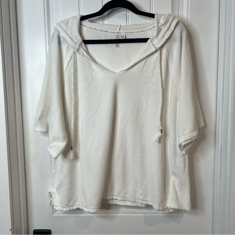 Live Well Lounge Cozy White Hooded Terry Cloth Capri Length Set. Size 18/20W. - Picture 3 of 14